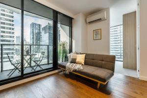 Flagstaff Chic - A Refreshing Balcony Retreat