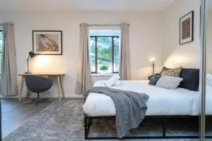 'Zen Boutique' A Well-connected Studio with Parking - Sydney