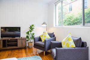 Esperanza Gardens - A Stylish Victorian Studio