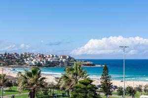 Bondi Beachfront Lifestyle - Ocean Views and Parking