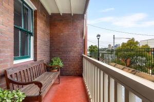 Harbourfront meets Heritage Chic near Barangaroo