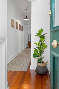 Harbourfront meets Heritage Chic near Barangaroo