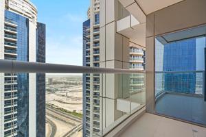 ALiving Luxury 2BR I Paramount Towers, Business Bay- 6106