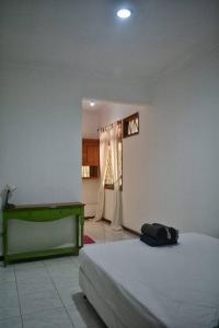 Nhà 4 Phòng Ngủ (Four-Bedroom House)