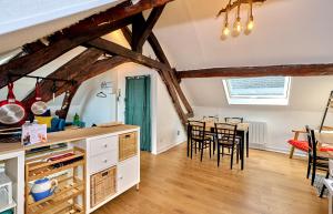 Appartements Le Beffroi cocon en hyper centre de Nevers, service premium by PRIMO C0NCIERGERIE : photos des chambres