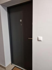 Nowy piękny apartament spokojna okolica, zielono, w poblizu basen, silownia, galerie, lotnisko 8 min