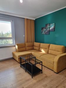 Nowy piękny apartament spokojna okolica, zielono, w poblizu basen, silownia, galerie, lotnisko 8 min