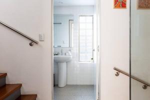 Redfern Retreat Contemporary Inner-city Terrace