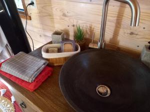 Tentes de luxe La roulotte du petit paradis : photos des chambres