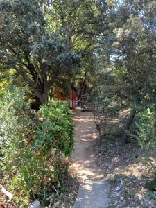 Tentes de luxe La roulotte du petit paradis : photos des chambres