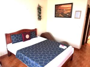 Bảo Lâm - Ngõ 192 Lê Trọng Tấn - by Bay Hostel