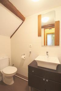 Apartamento La Ermita con jardín