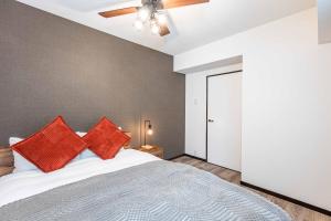 River Side Namba 301