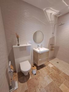 Gîte du Plantagenêt - Piscine intérieure privative