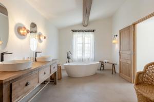 Villas Mas avec vue spectaculaire sur le Luberon, 330 m2 : photos des chambres