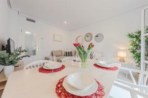 ISG Apartments Bécquer Free Parking inside the building