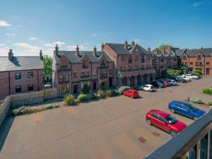 Beautiful 2 Bedroom Apartment Queens Quarter Lots Nearby - Pass the Keys