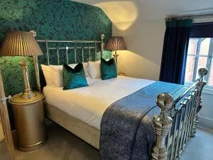 Shrewsbury Townhouse - Free Parking - Bicton