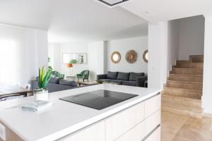 AB Properties - Chic House Marbella - Puerto Banus - Golden Mile