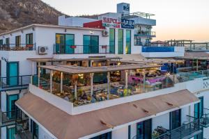 Taylor 203 @ Morgan Residences