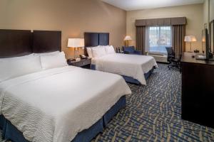 Standard Room with Two Queen Beds room in Holiday Inn Express & Suites Lebanon an IHG Hotel