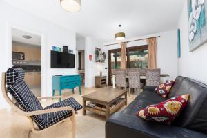 Sunset Beach 4 Bedroom Villa 200m to Beach+Fast WIFI