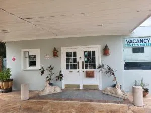 Conty's Motel - Lely Resort