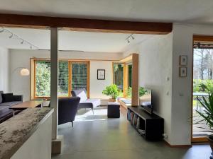 Ferienwohnung Galerie Rosenstraße - seenahe, modern gestaltete Wohlfühloase