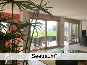 Ferienwohnung Seetraum - Hoch über dem See, großzügig mit großem Balkon - Hattnau
