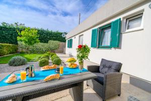 Studio Leon & rent a quad