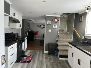 Modern Home Away From Home - Cheat Lake