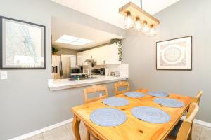 Ocean Village Club F34