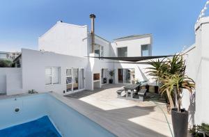 Villa by the Ocean, Blouberg Village