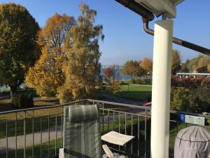 Ferienwohnung Seeblick - exklusive Wohnung in erster Reihe mit Balkon und Seeblick