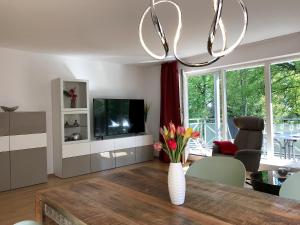 Ferienwohnung Seeglück- hochwertige Wohnung im Villenviertel mit Südbalkon