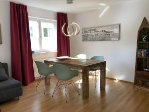 Ferienwohnung Seeglück- hochwertige Wohnung im Villenviertel mit Südbalkon