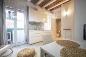 Catalunya Casas Lovely apartment central Barcelona 100m to beach!