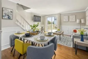 3BR TH 40 Mins from DC, Pets OK, Fenced Yard - ليسبورغ