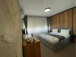 New Prishtina Luxury Rooms - 米特罗维察