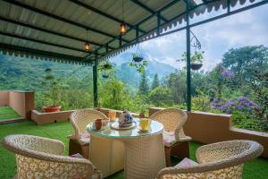 Sanjwat Homestays Bhimtal - Largest 5BR Luxury Orchard Villa