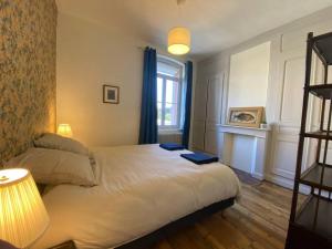 Villas Maison de Charme - 4 Chambres - Courette & Parking Gratuit : photos des chambres