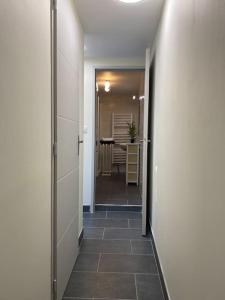 Villas Maison de Charme - 4 Chambres - Courette & Parking Gratuit : photos des chambres