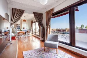 Magnificent view, in the center