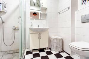 Central location with 2 bedrooms