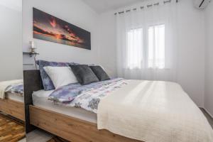 Seaview apartments Glamour Vir - by TA Leut Agency