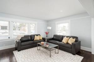 Bankers Hill Chic Roomy Home Near Airport