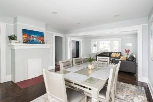 Bankers Hill Chic Roomy Home Near Airport