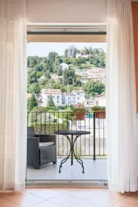 Una Finestra Sulle Montagne - Albese Con Cassano