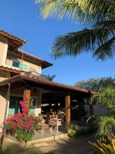 Geriba casa do canto- 2 minutos da praia a pé