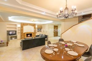 Luxury appartment, only 7 minutes from Thessaloniki airport and 15 minutes from city center ,for 8-23 people also for gatherings and parties